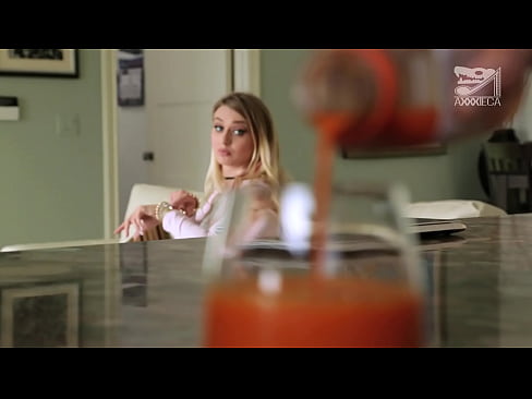 ❤️ Msichana wa moto na tits kubwa na pussy tight anapata jogoo kutoka loser, lakini ngumu sana ☑  ❌️