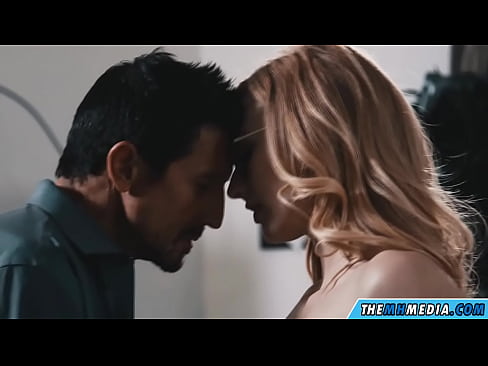 ❤️ Ngono ya kimapenzi na blonde mvivu ☑  ❌️